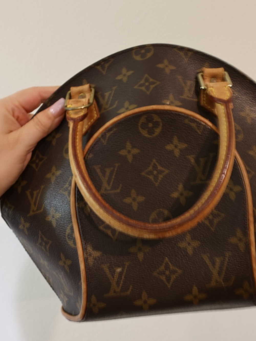 Louis Vuitton Ellipse PM Monogram Handbag - Picture 7 of 10